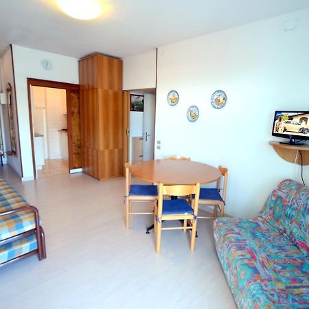 Lignano Sabbiadoro Sea Front Apartment Ngoại thất bức ảnh