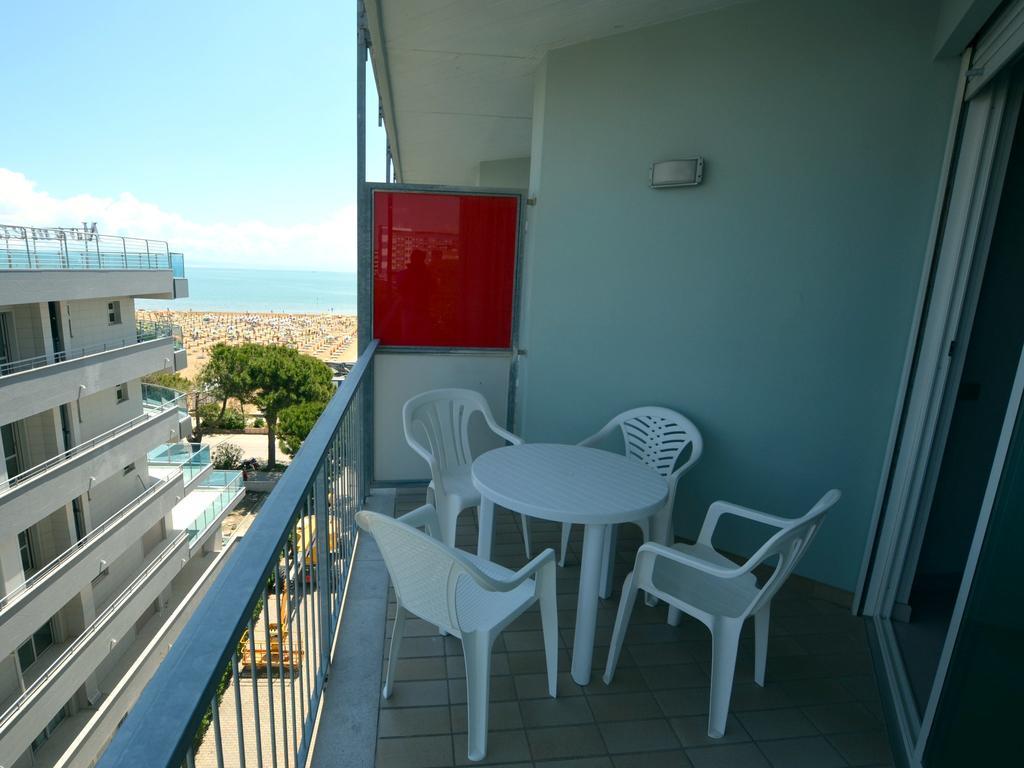 Lignano Sabbiadoro Sea Front Apartment Ngoại thất bức ảnh
